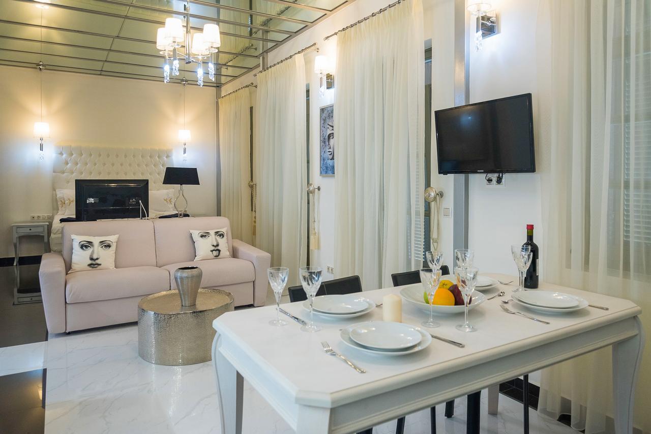 Aparthotel Faces Art 4*